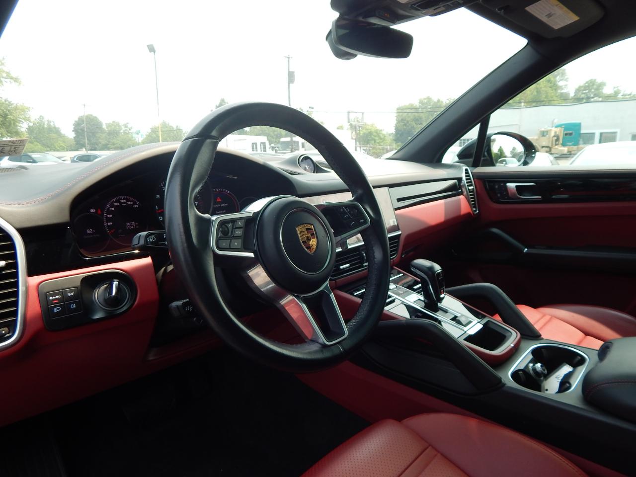 Porsche Cayenne Platinum Edition AWD 2022