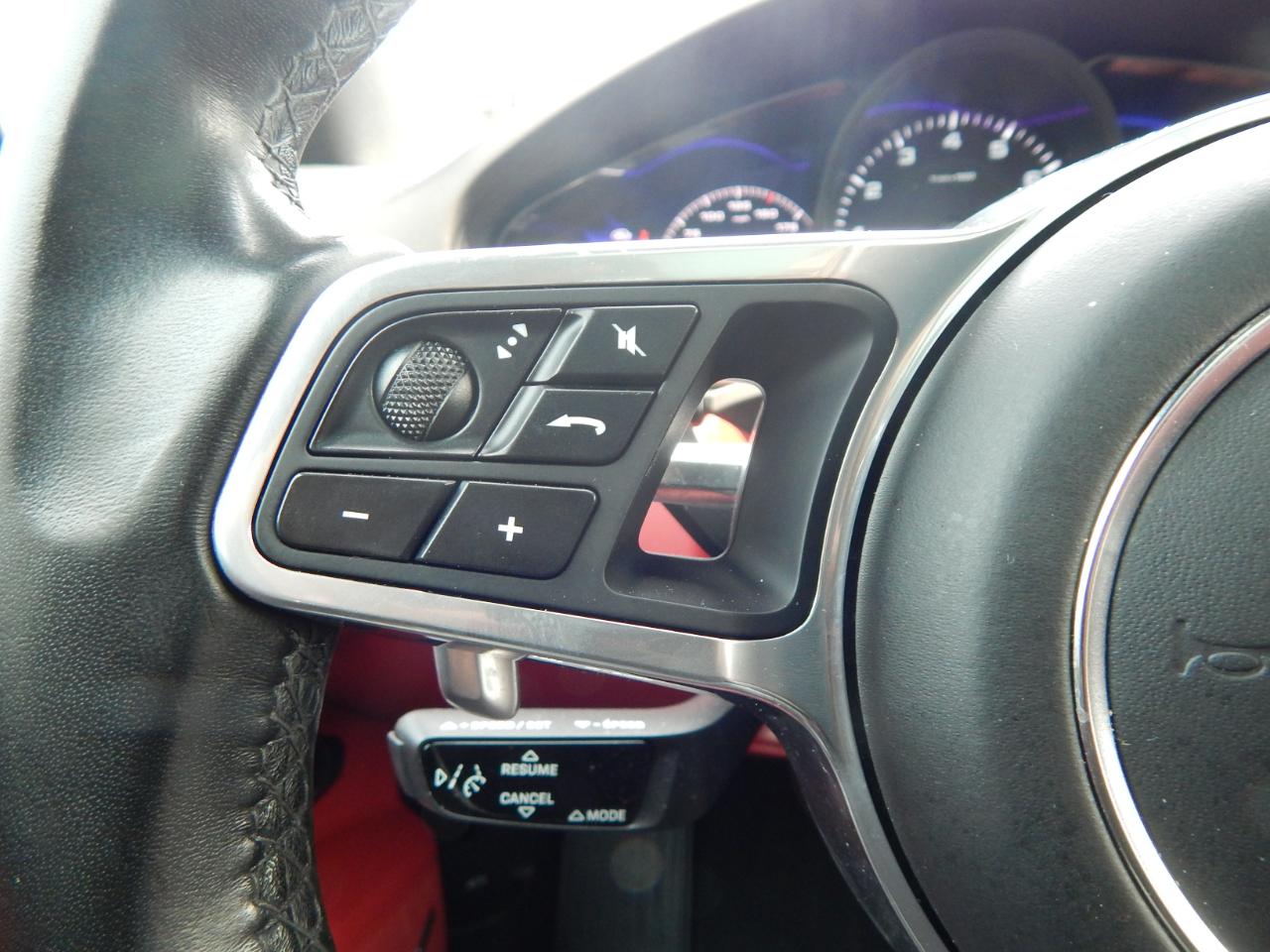 Porsche Cayenne Platinum Edition AWD 2022