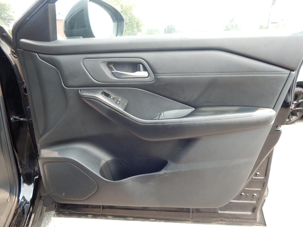 Nissan Rogue SV 2024