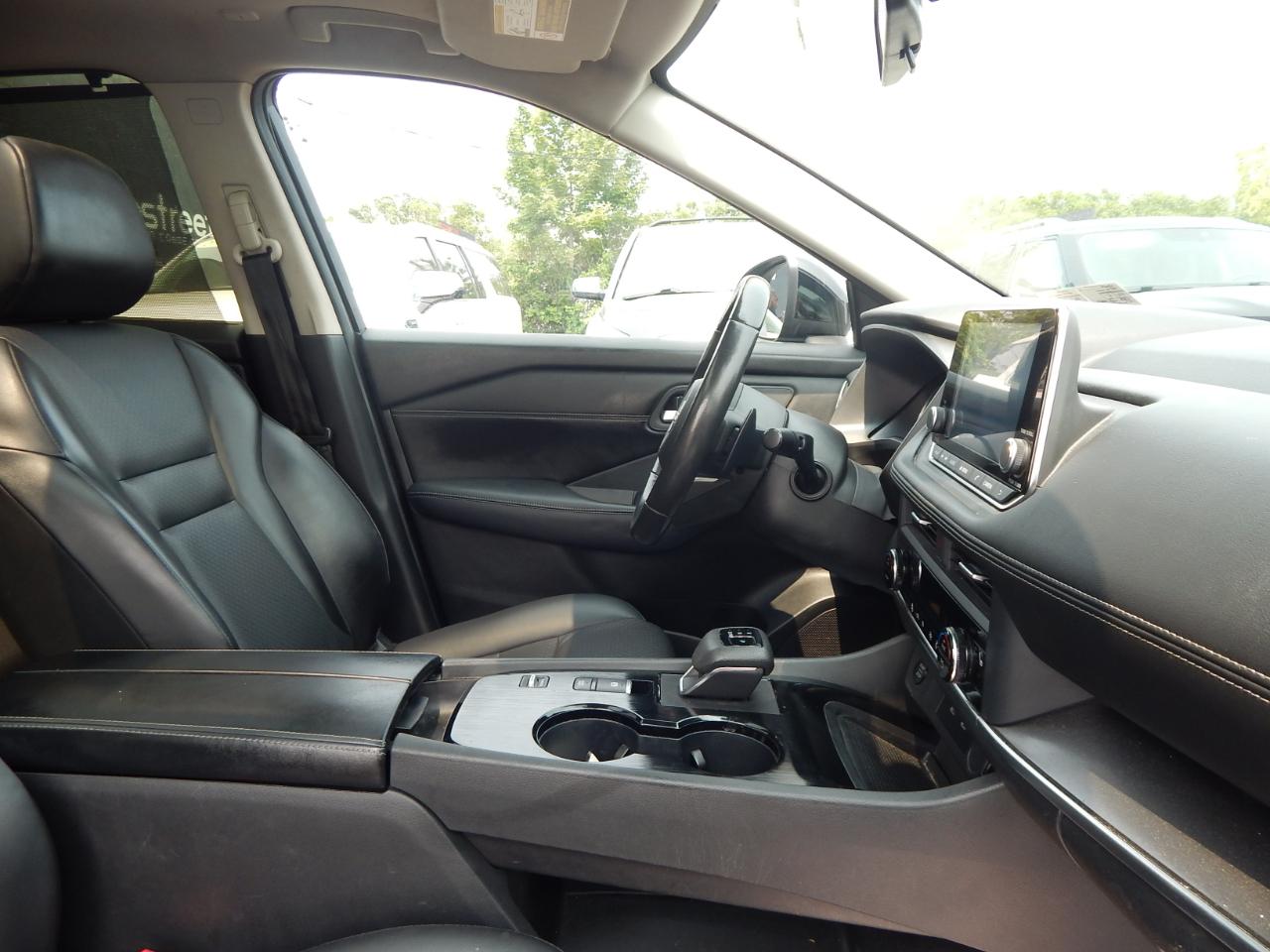 Nissan Rogue SV 2024