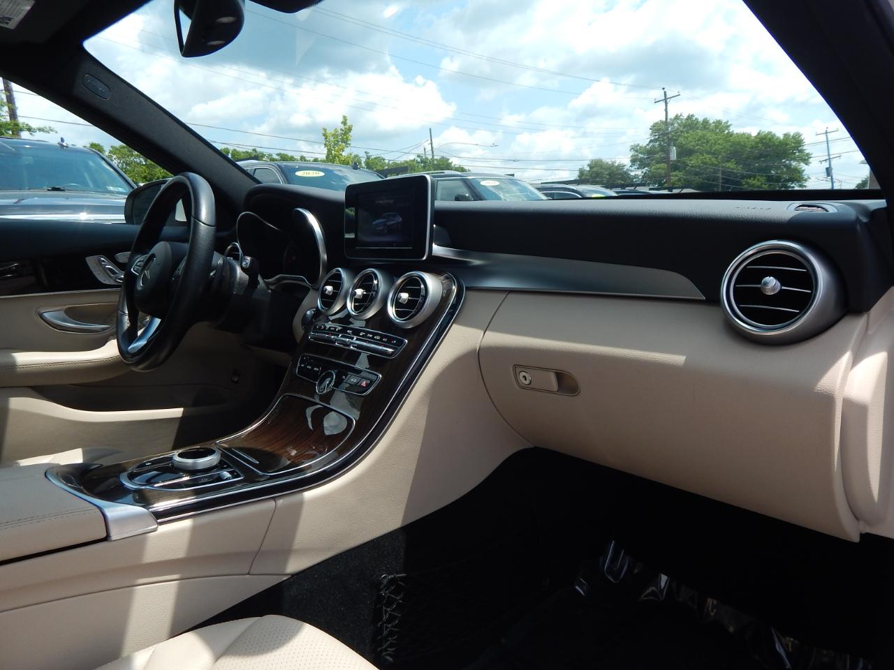 Mercedes-Benz C-Class 4dr Sdn C300 4MATIC 2018