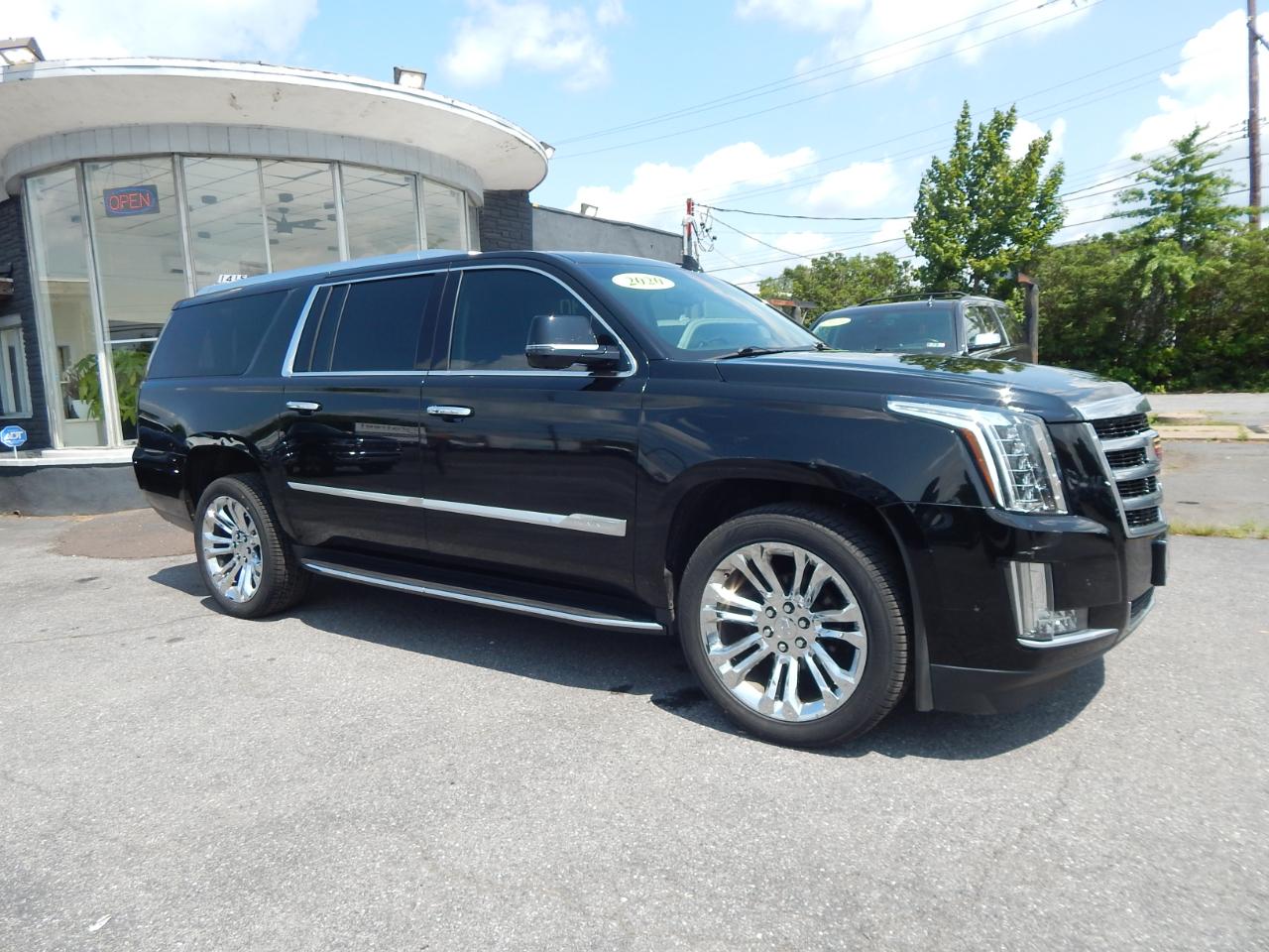 Cadillac Escalade ESV 4WD 4dr Standard 2020