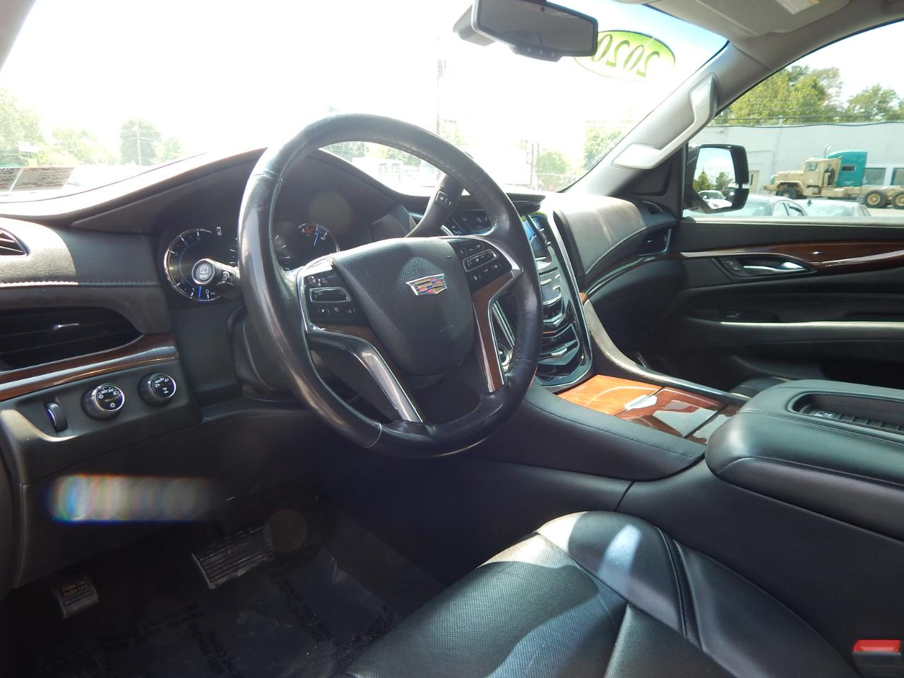 Cadillac Escalade ESV 4WD 4dr Standard 2020