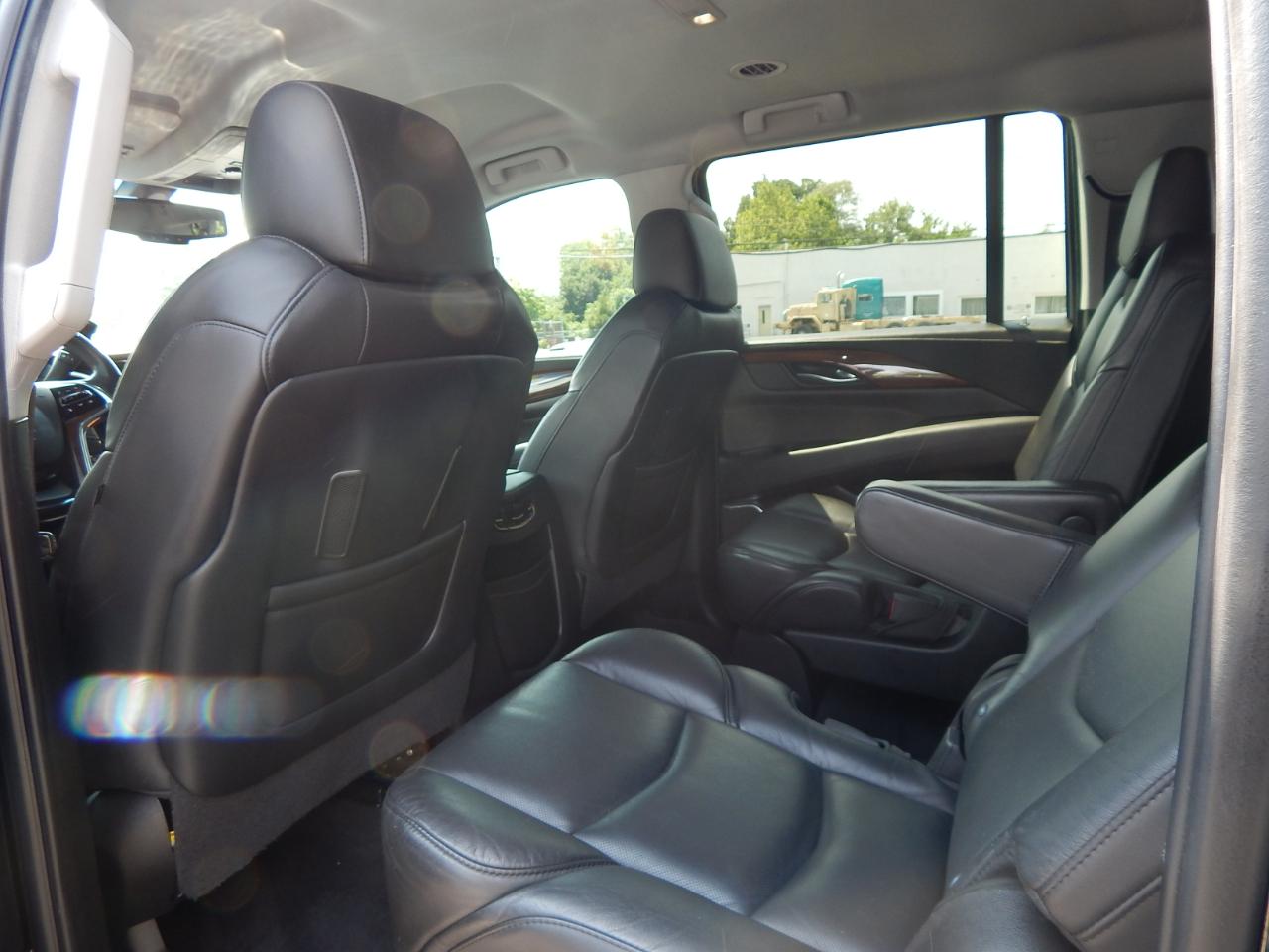 Cadillac Escalade ESV 4WD 4dr Standard 2020