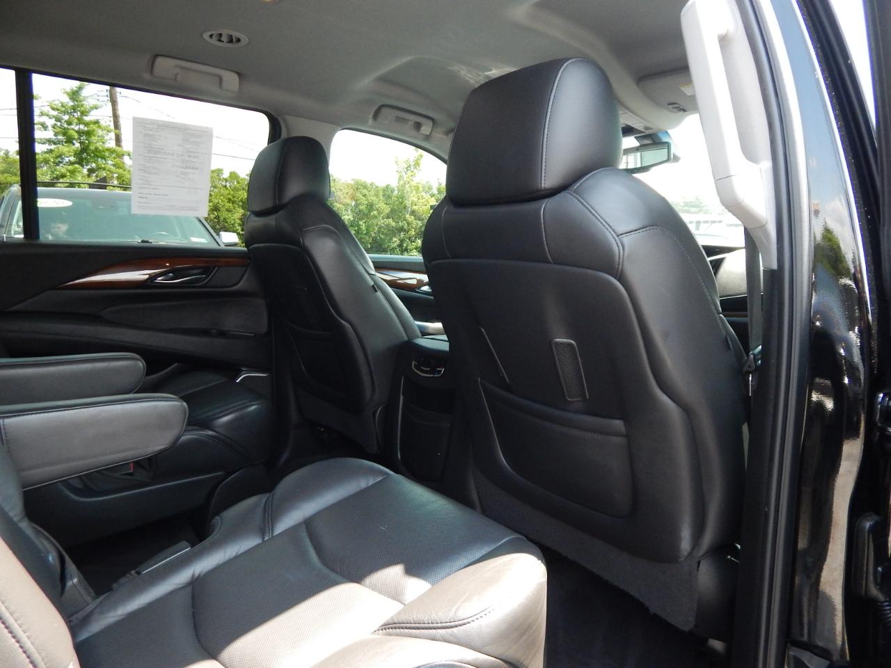 Cadillac Escalade ESV 4WD 4dr Standard 2020