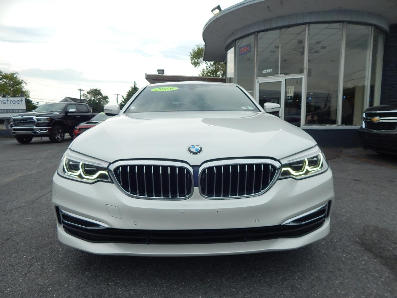 BMW 5 Series 530i Sedan 2019