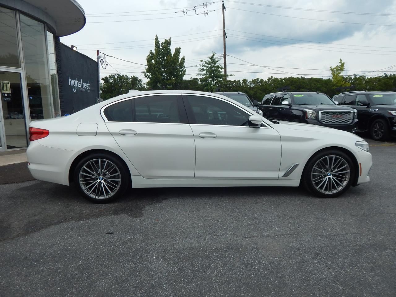 BMW 5 Series 530i Sedan 2019
