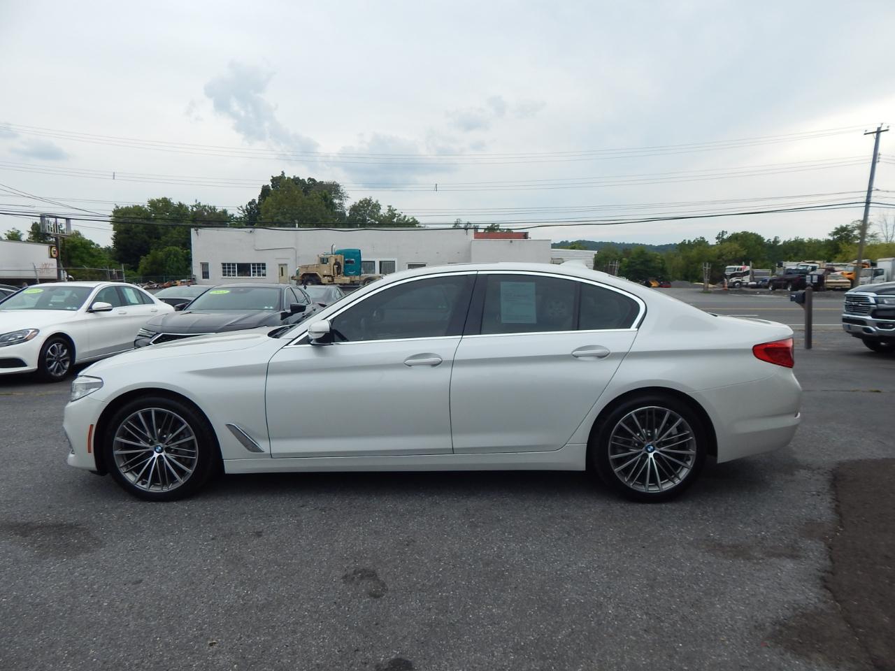 BMW 5 Series 530i Sedan 2019