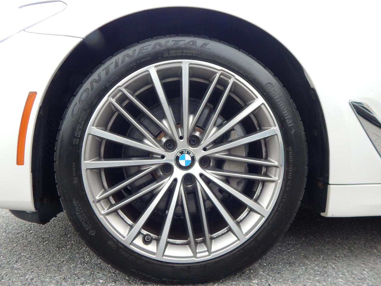 BMW 5 Series 530i Sedan 2019