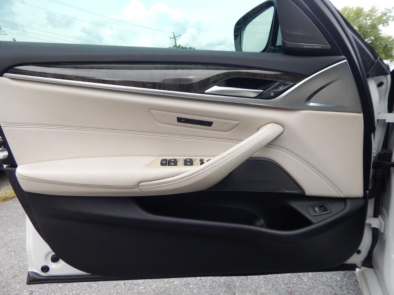 BMW 5 Series 530i Sedan 2019