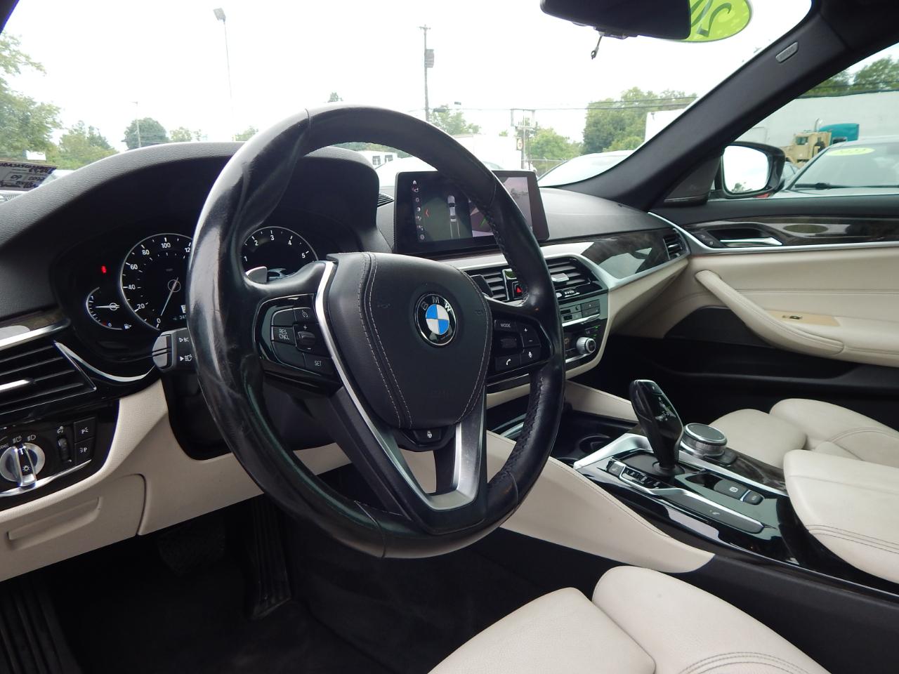 BMW 5 Series 530i Sedan 2019