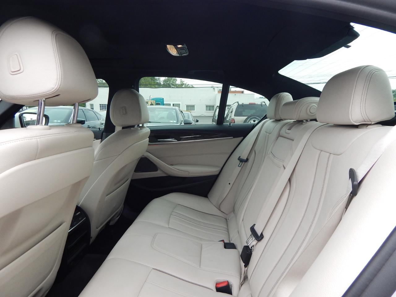 BMW 5 Series 530i Sedan 2019