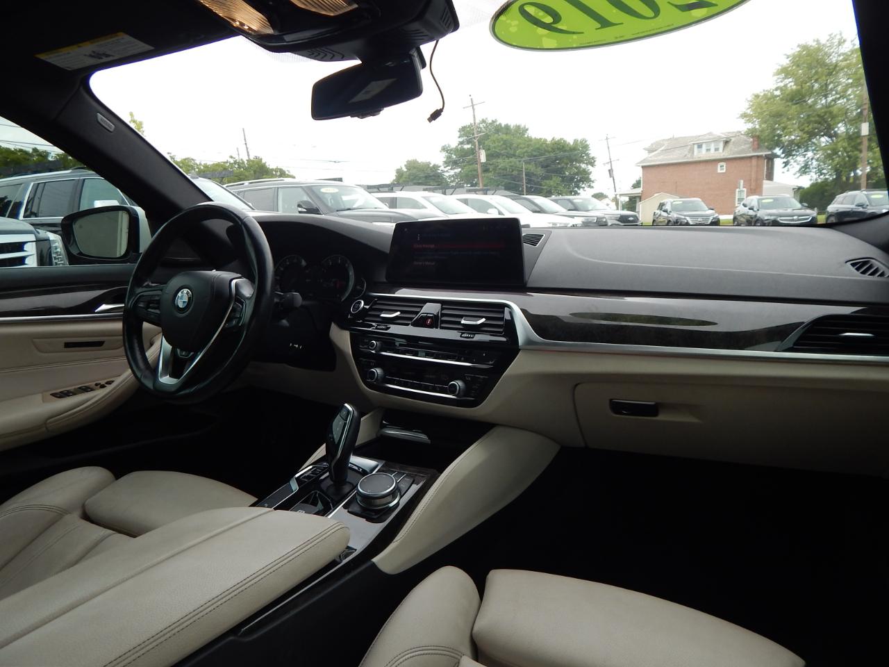 BMW 5 Series 530i Sedan 2019