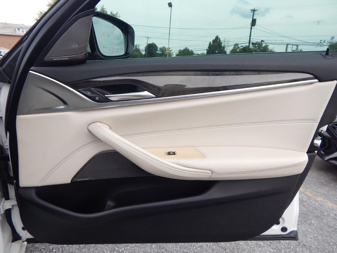 BMW 5 Series 530i Sedan 2019