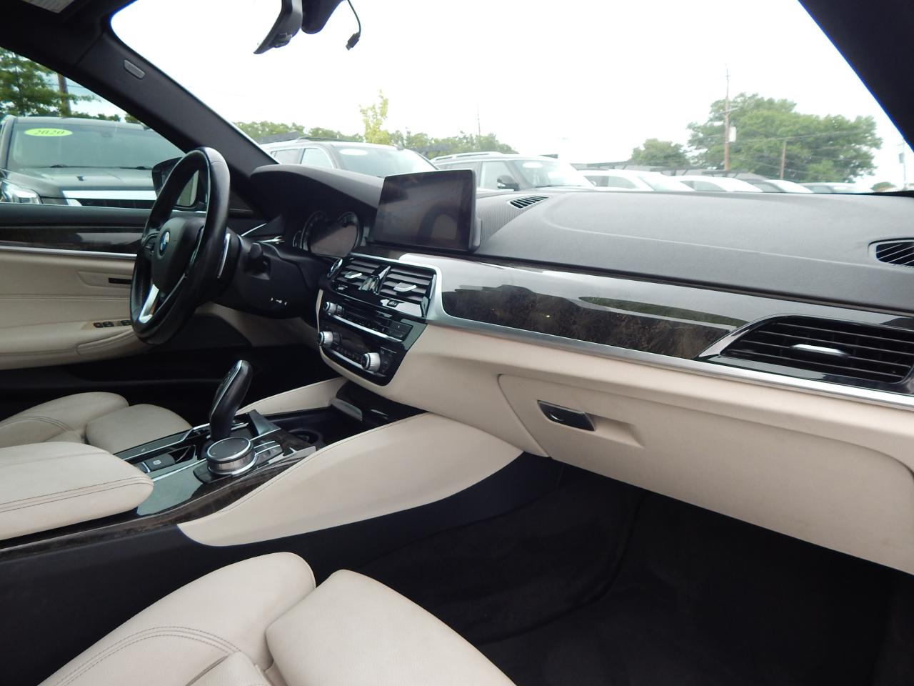 BMW 5 Series 530i Sedan 2019
