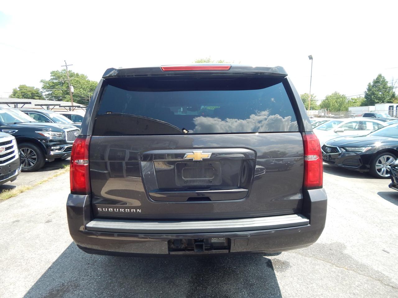 Chevrolet Suburban LT 2018