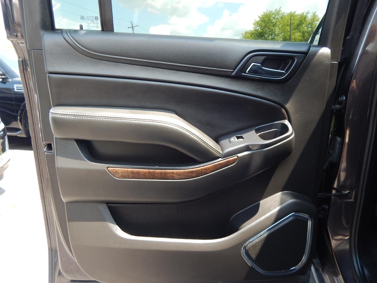 Chevrolet Suburban LT 2018