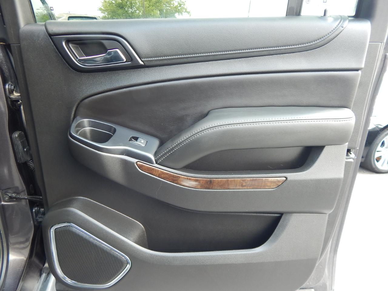 Chevrolet Suburban LT 2018