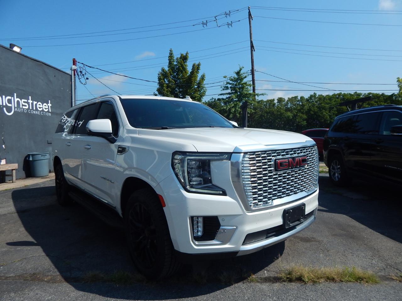 GMC Yukon XL 4WD 4dr Denali 2021