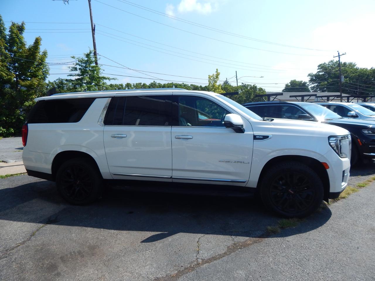 GMC Yukon XL 4WD 4dr Denali 2021