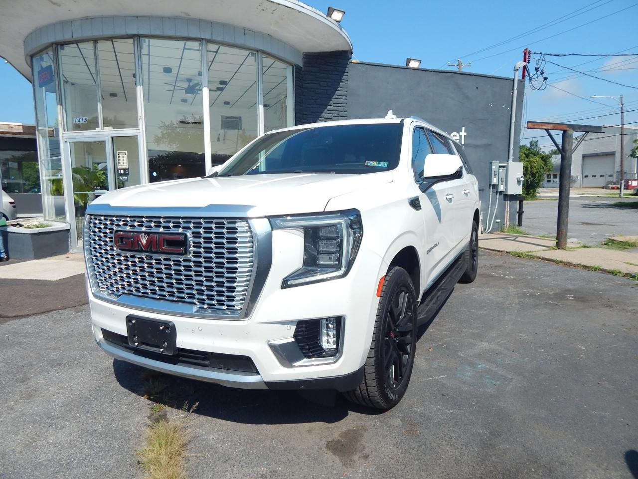 GMC Yukon XL 4WD 4dr Denali 2021