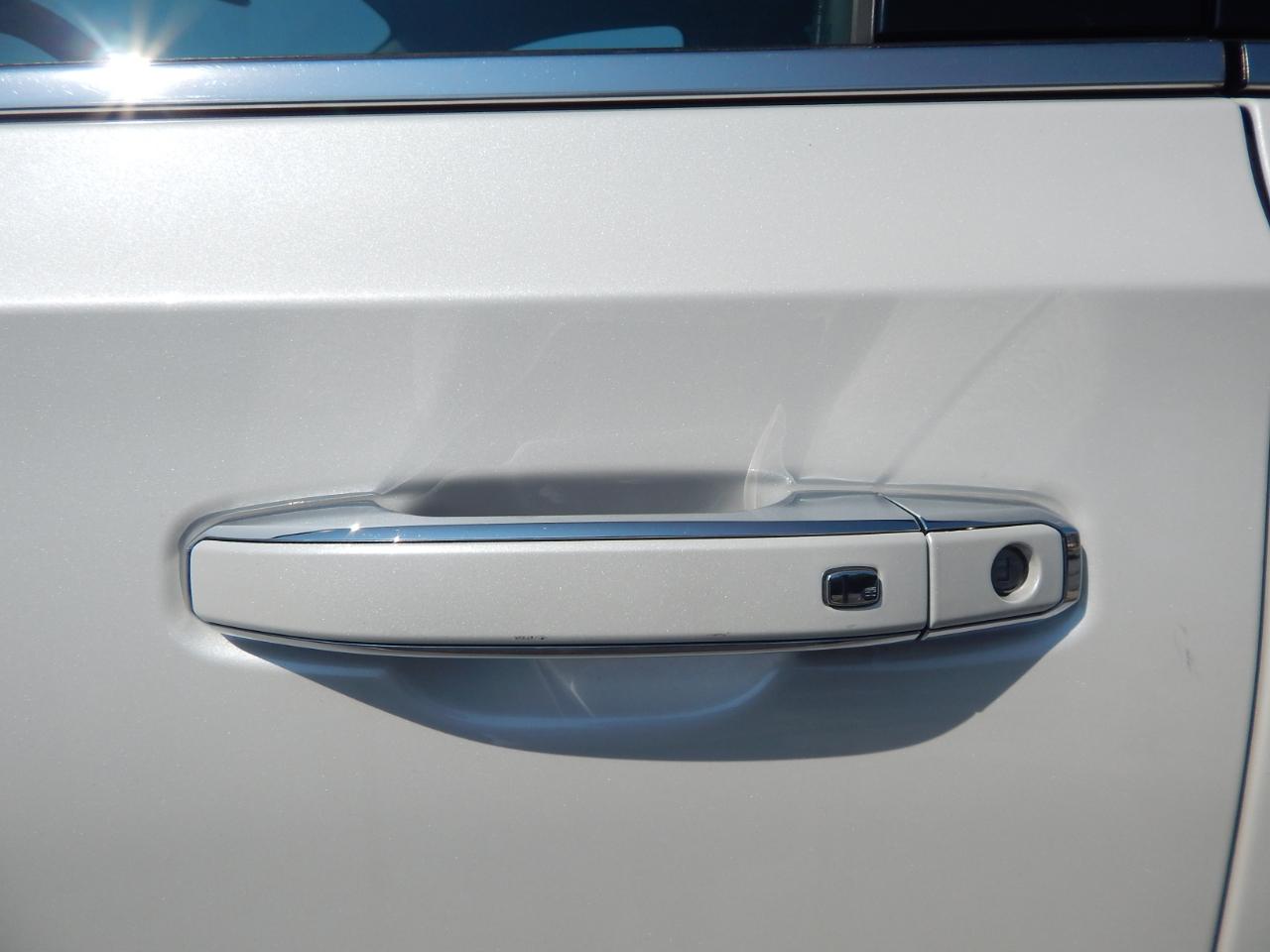 GMC Yukon XL 4WD 4dr Denali 2021