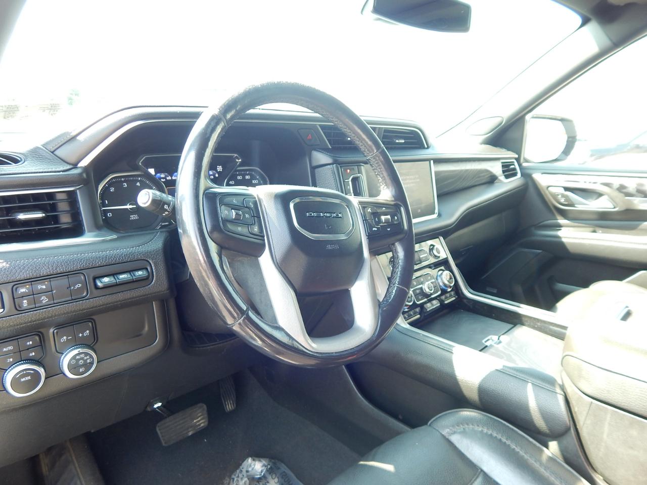 GMC Yukon XL 4WD 4dr Denali 2021