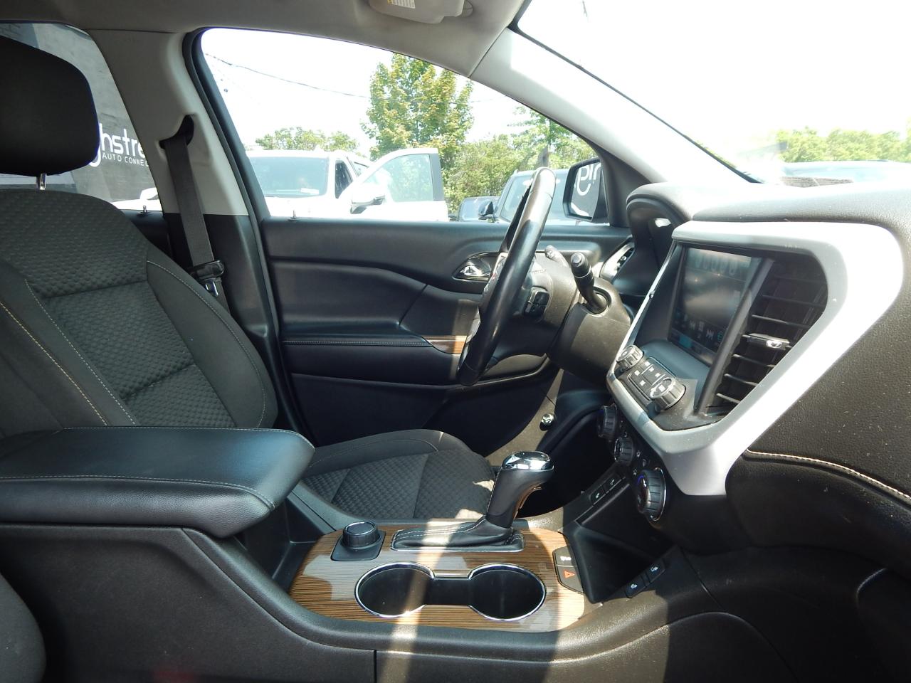 GMC Acadia AWD 4dr SLE w/SLE-2 2018