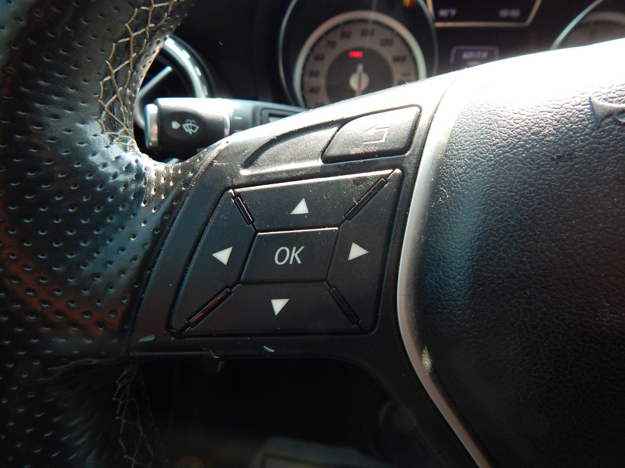 Mercedes-Benz GLA FWD 4dr GLA 250 2015