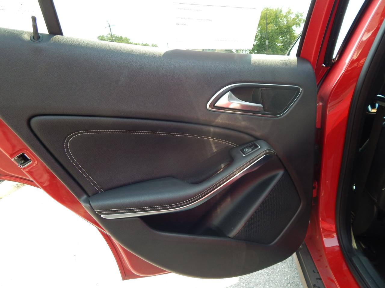 Mercedes-Benz GLA FWD 4dr GLA 250 2015