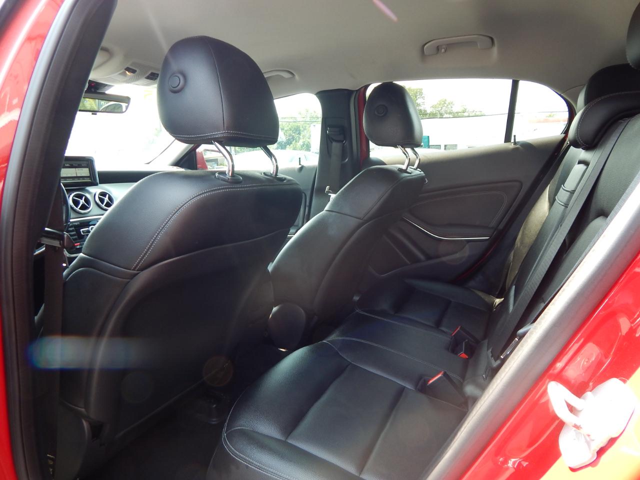 Mercedes-Benz GLA FWD 4dr GLA 250 2015