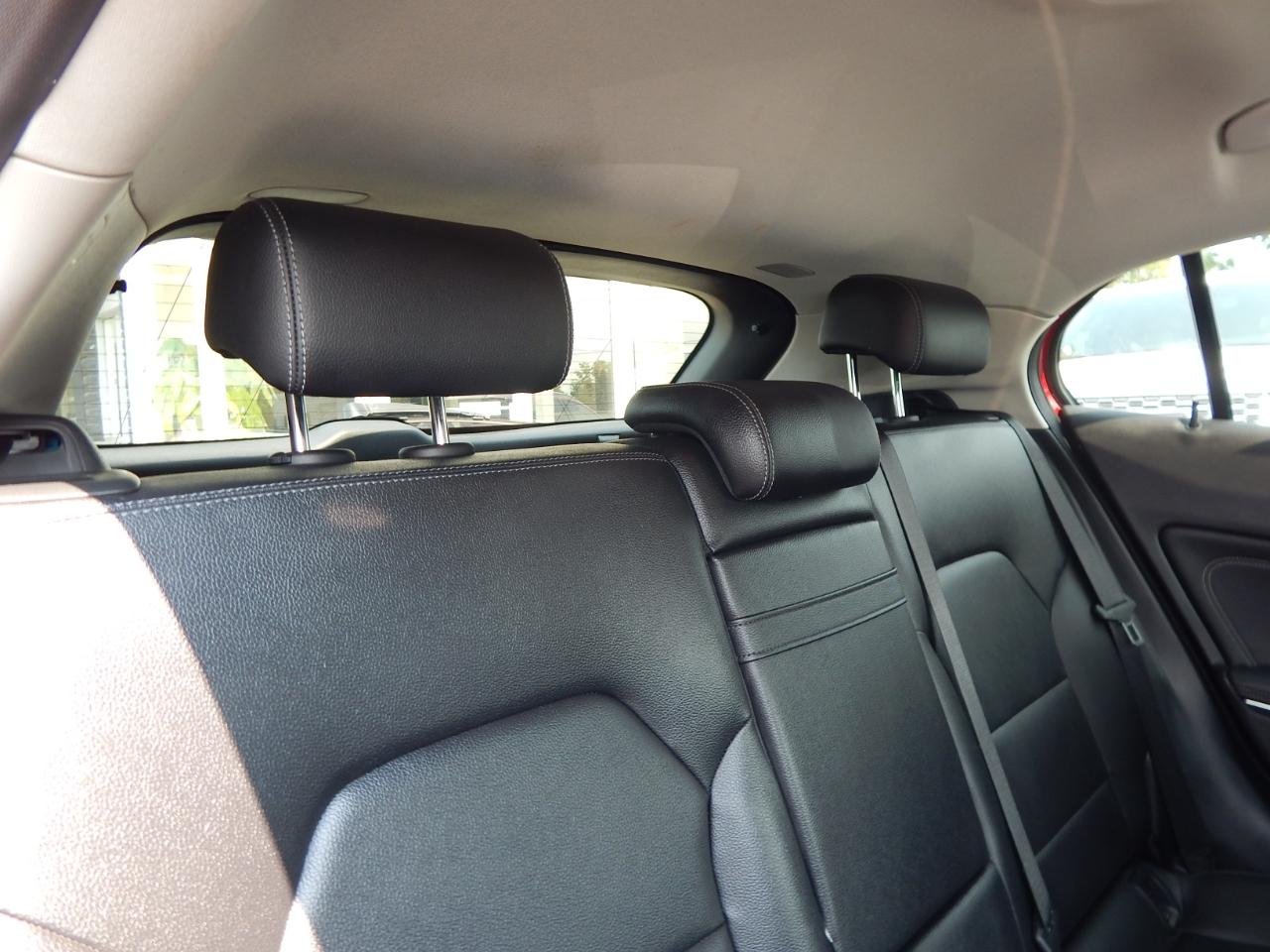 Mercedes-Benz GLA FWD 4dr GLA 250 2015