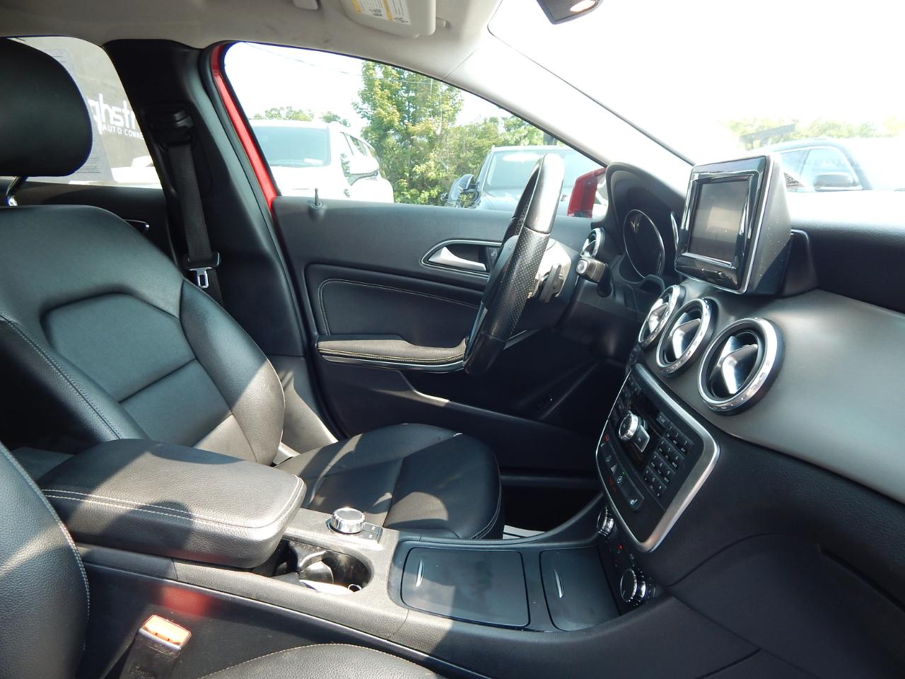 Mercedes-Benz GLA FWD 4dr GLA 250 2015