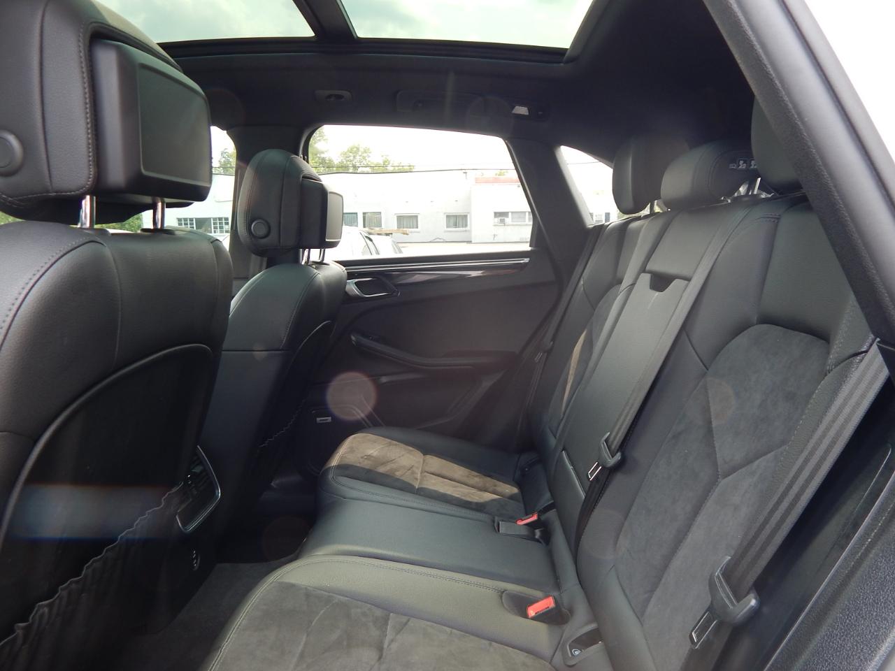 Porsche Macan AWD 2021