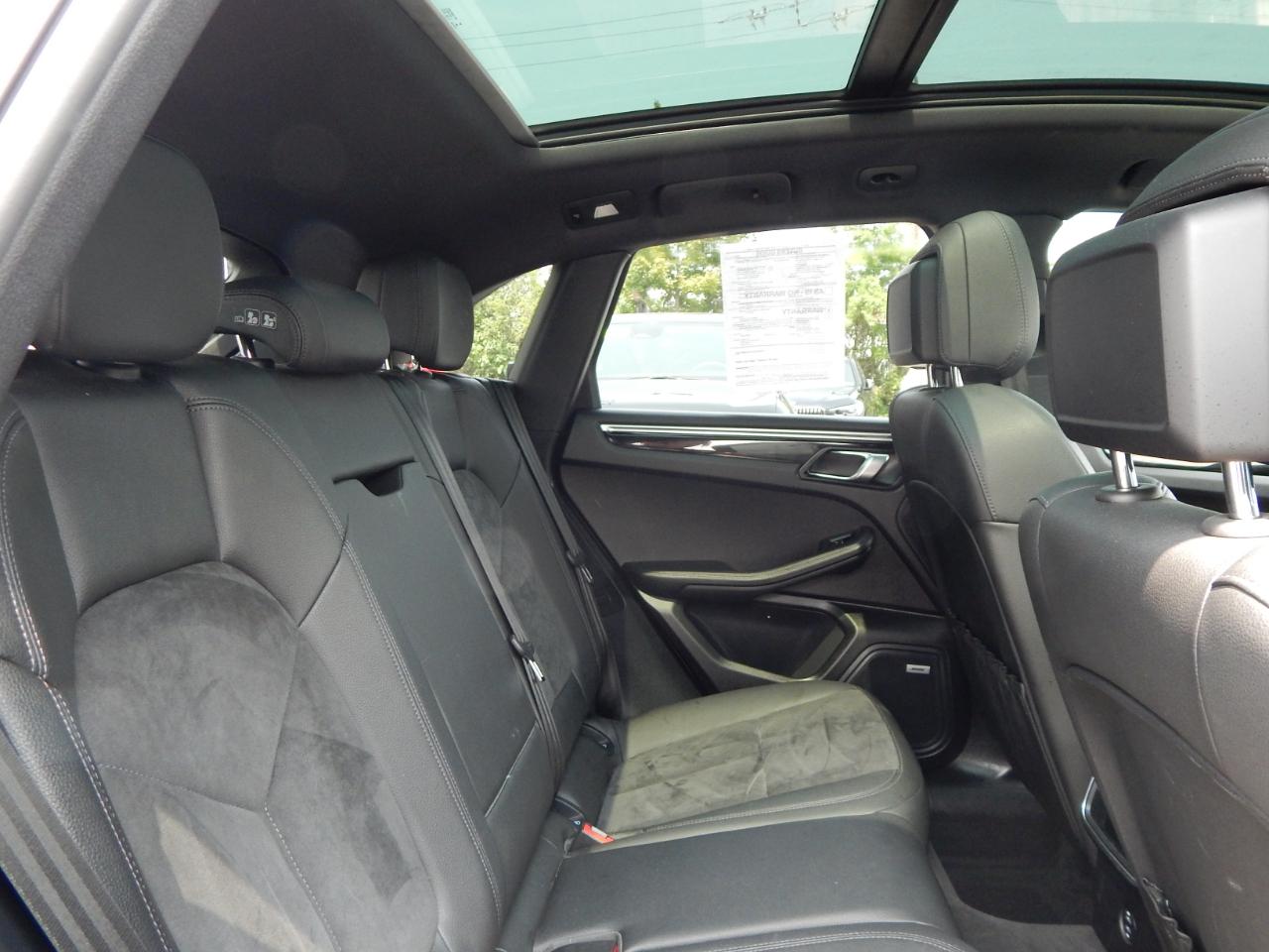 Porsche Macan AWD 2021