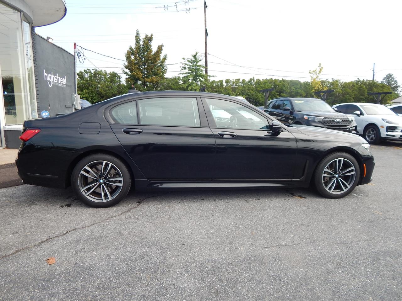 BMW 7 Series 750i xDrive Sedan 2020