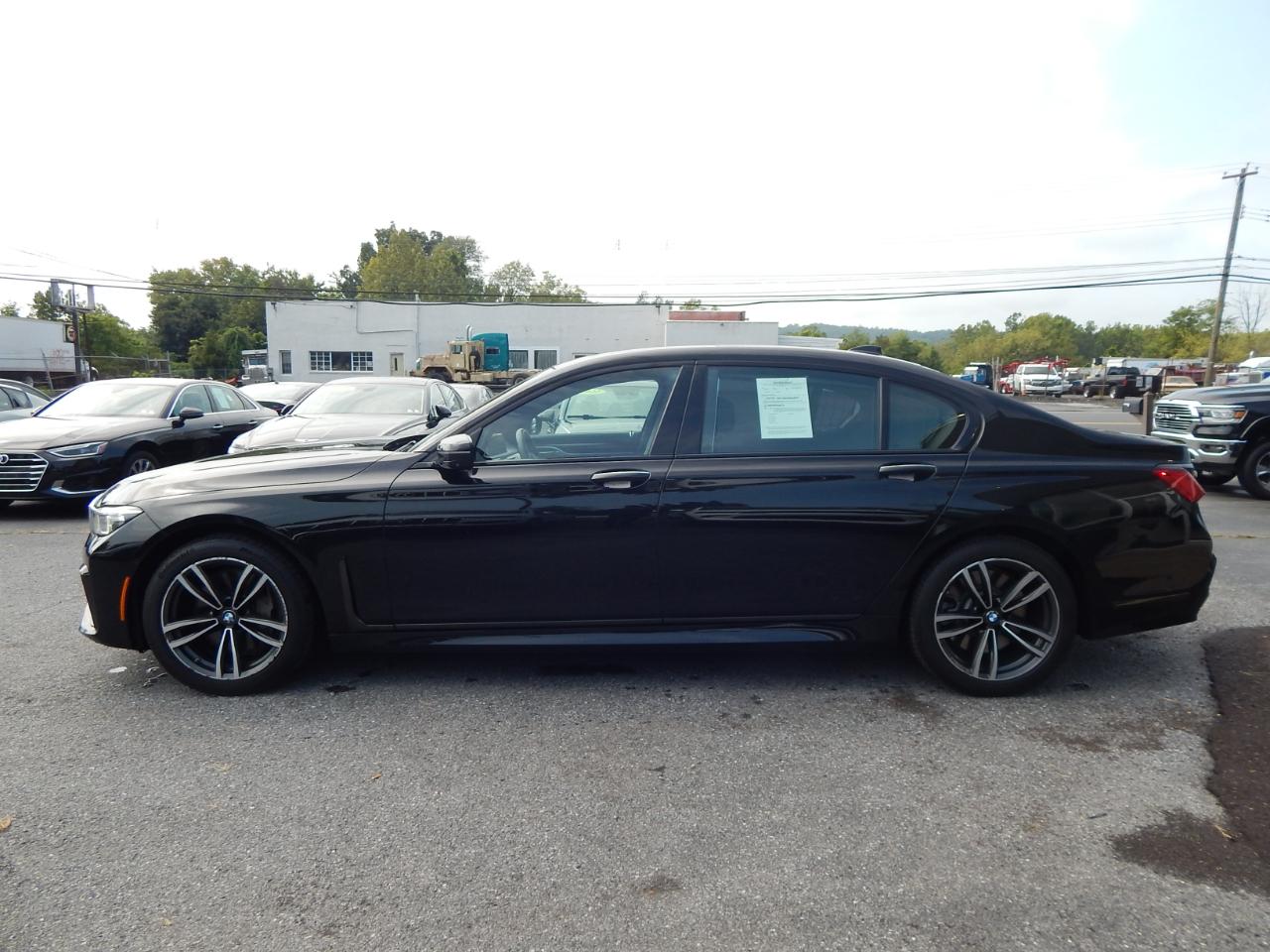 BMW 7 Series 750i xDrive Sedan 2020
