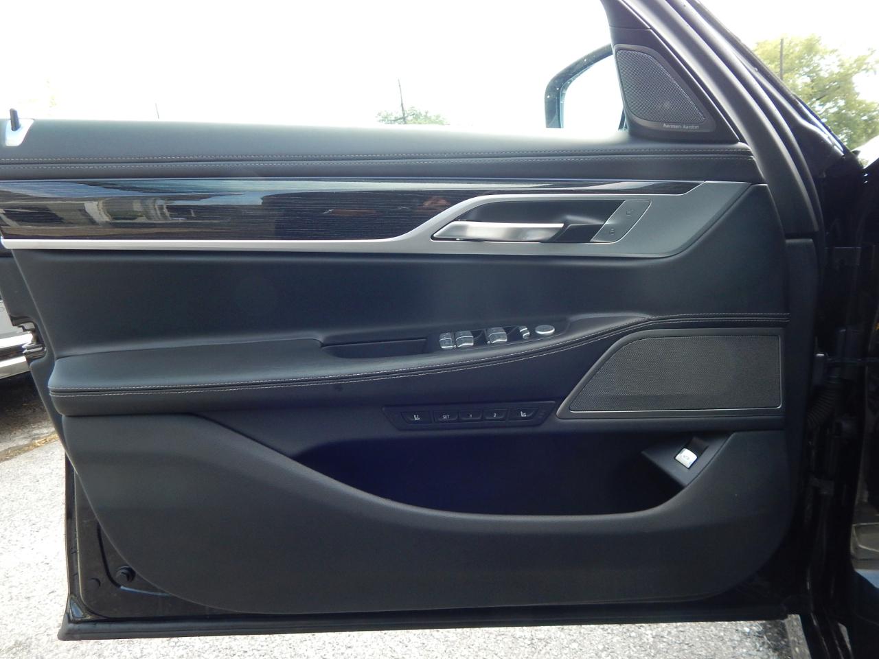 BMW 7 Series 750i xDrive Sedan 2020