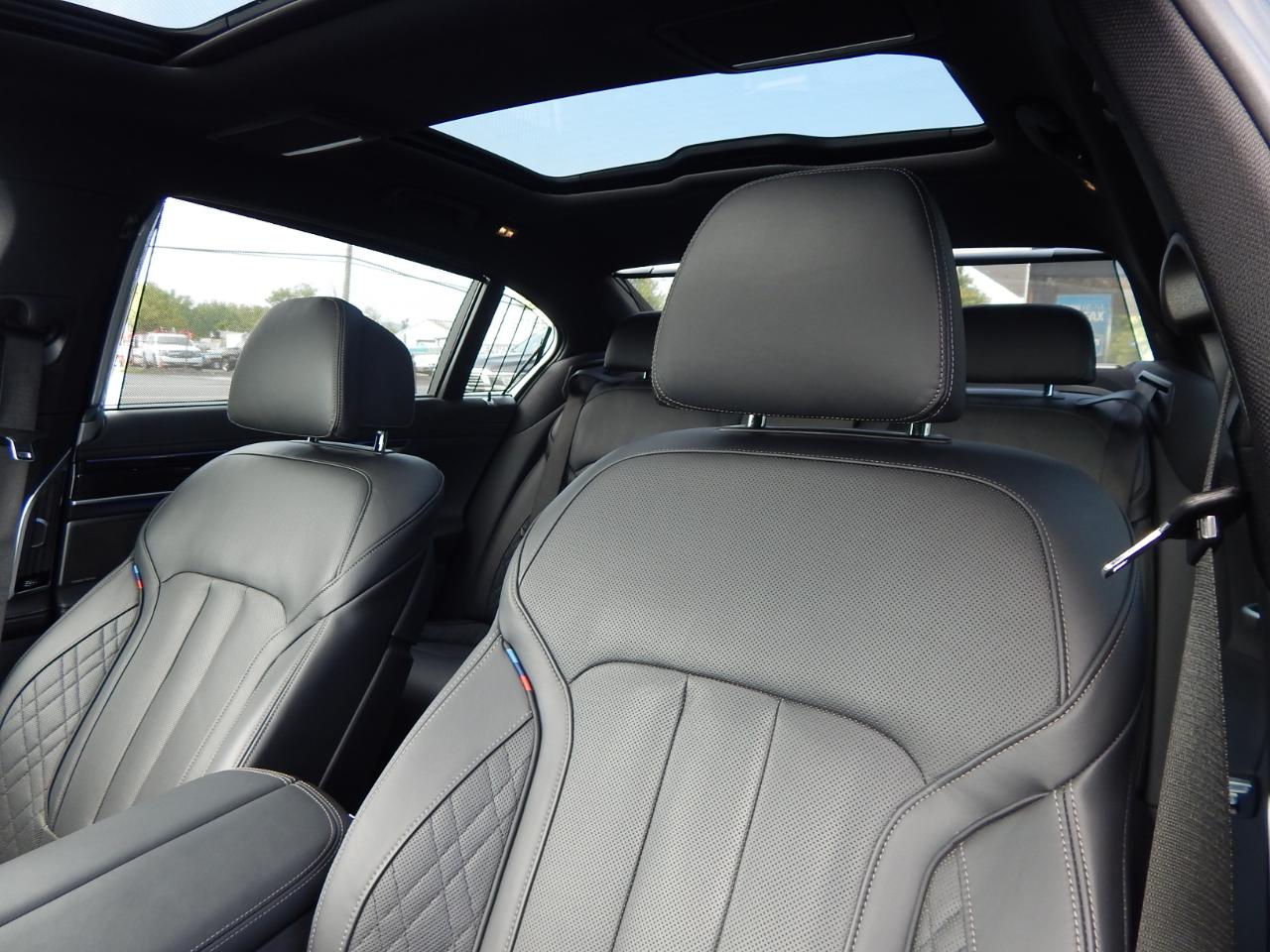 BMW 7 Series 750i xDrive Sedan 2020