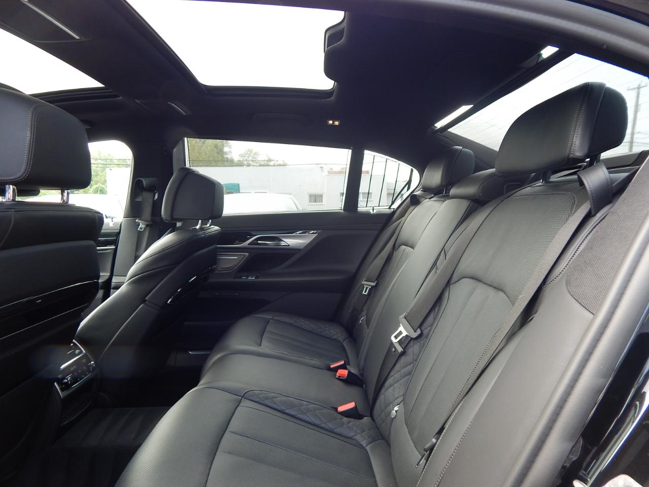 BMW 7 Series 750i xDrive Sedan 2020