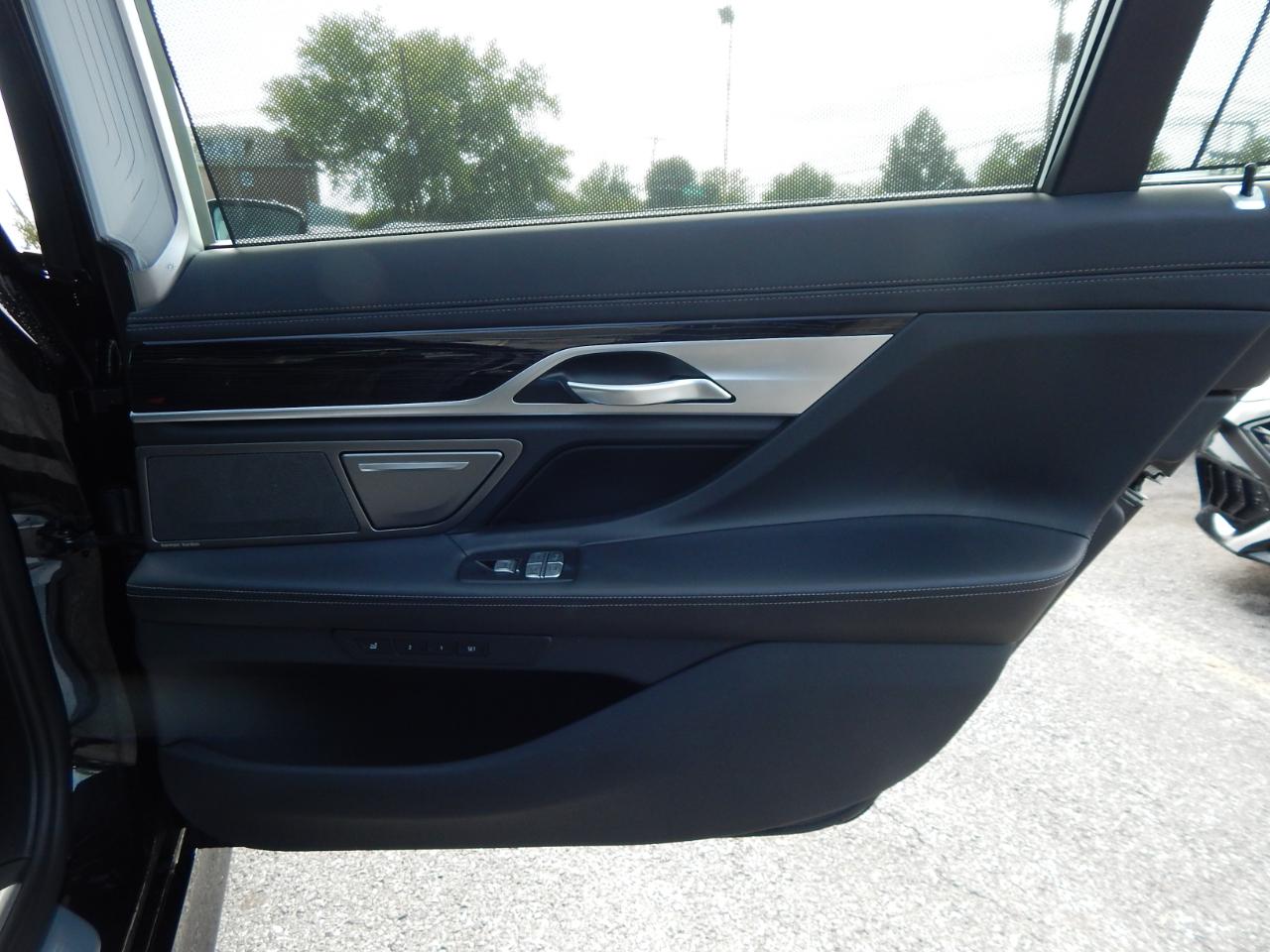 BMW 7 Series 750i xDrive Sedan 2020