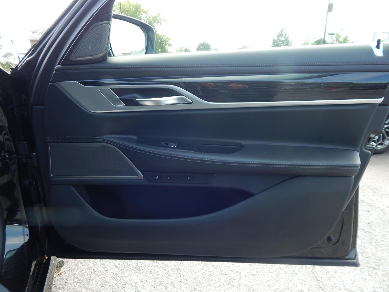 BMW 7 Series 750i xDrive Sedan 2020