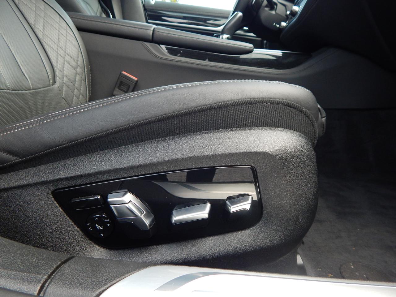 BMW 7 Series 750i xDrive Sedan 2020