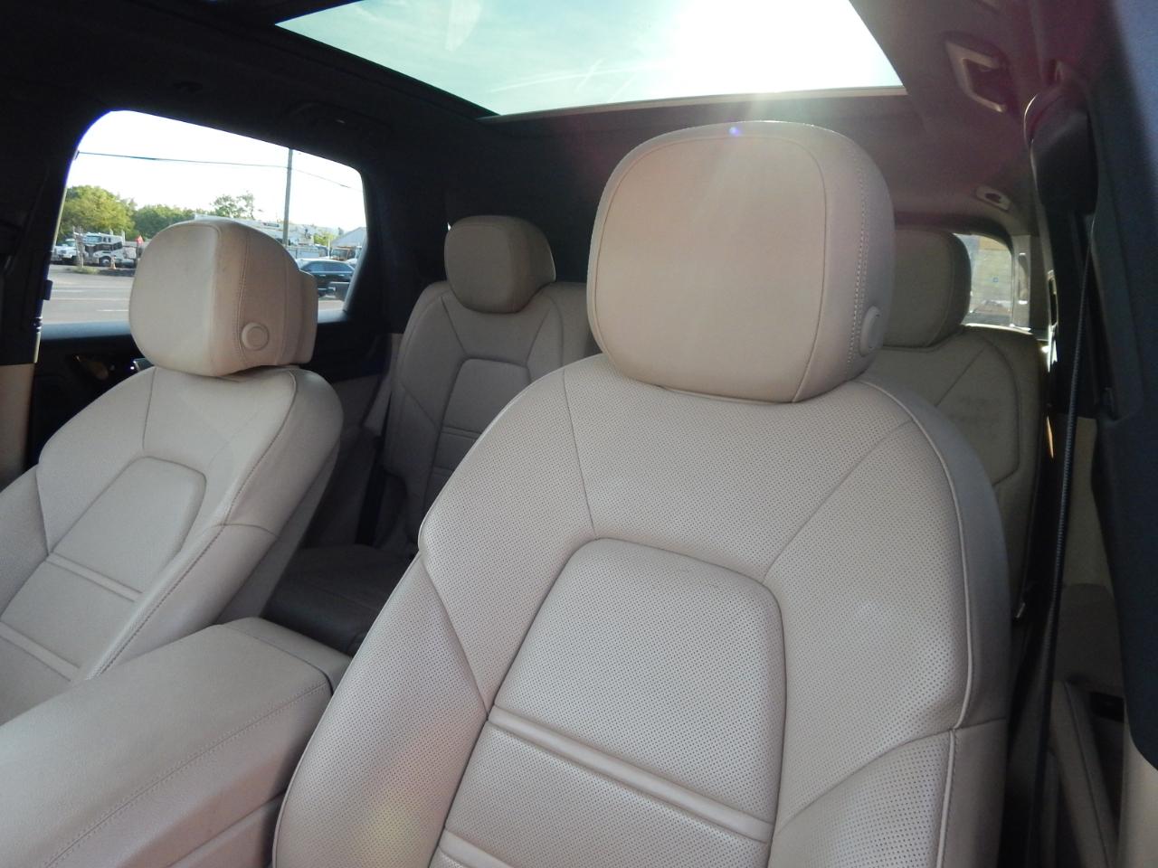 Porsche Cayenne Base 4D SUV 2020