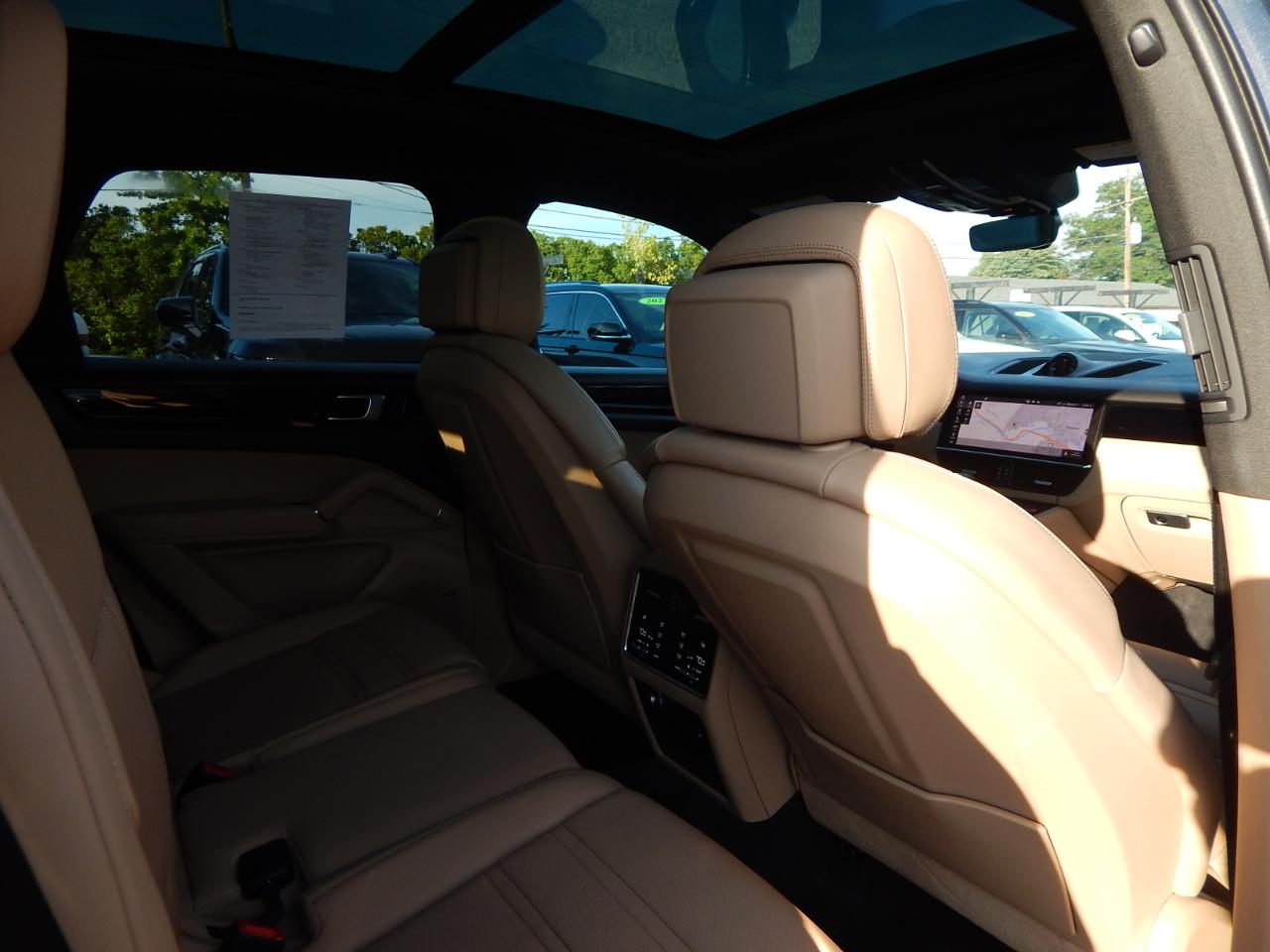 Porsche Cayenne Base 4D SUV 2020