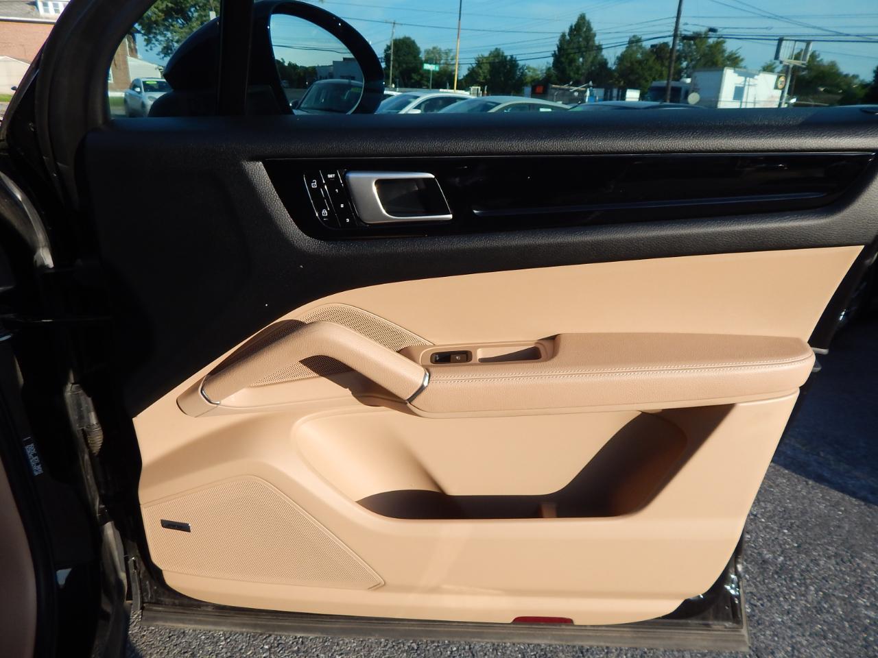 Porsche Cayenne Base 4D SUV 2020