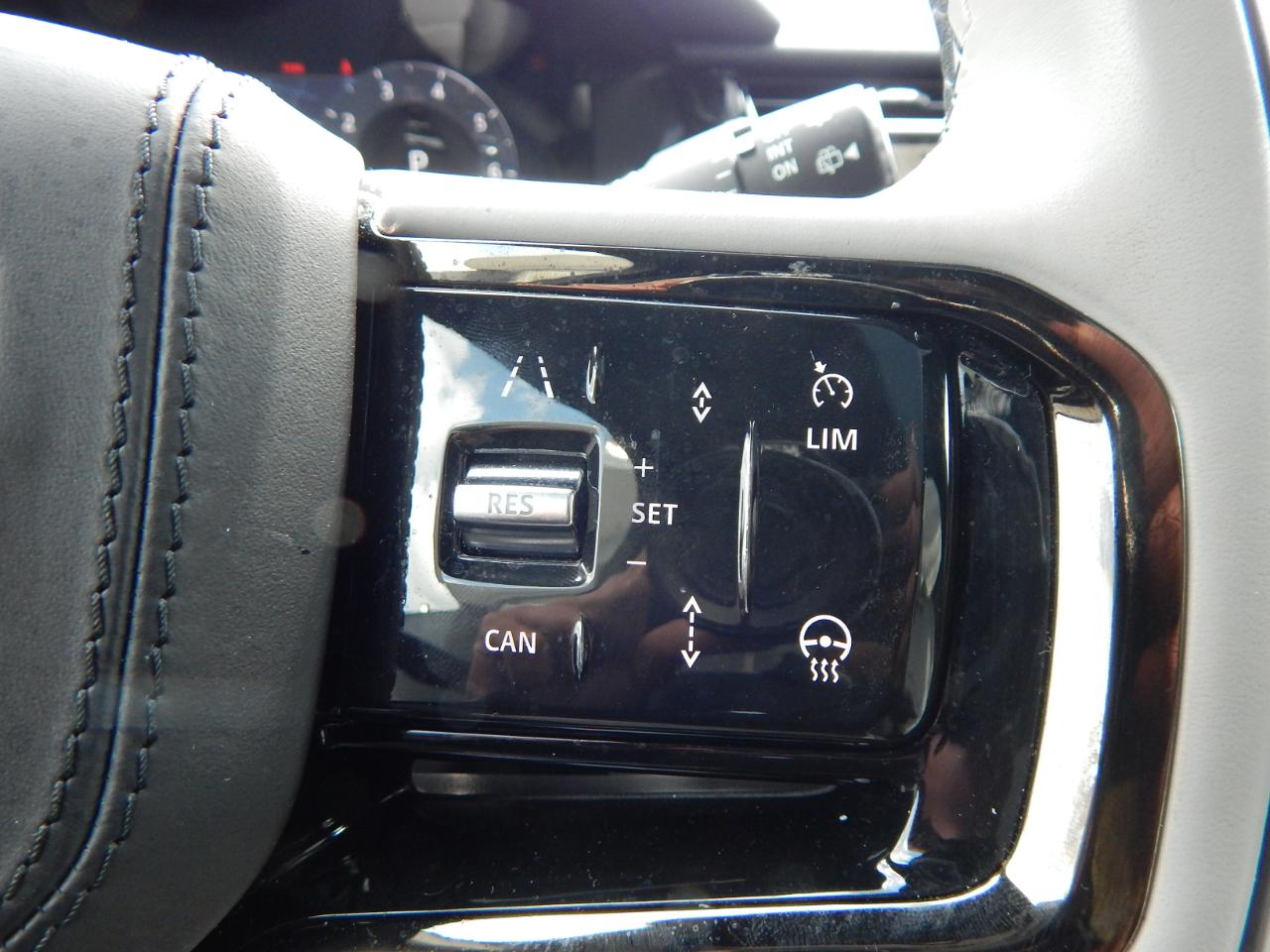 Land Rover Range Rover Velar P250 Dynamic SE 2024