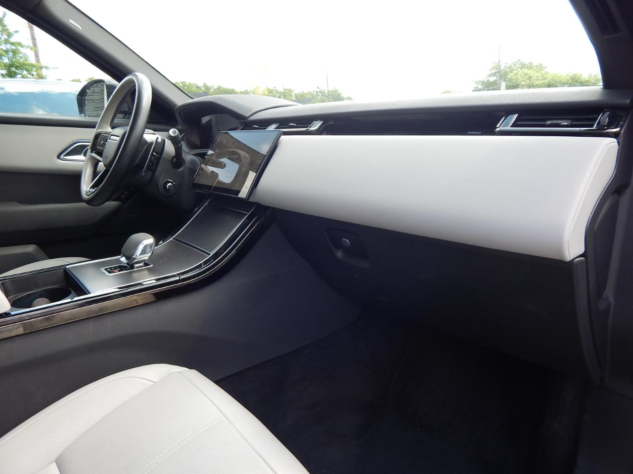 Land Rover Range Rover Velar P250 Dynamic SE 2024
