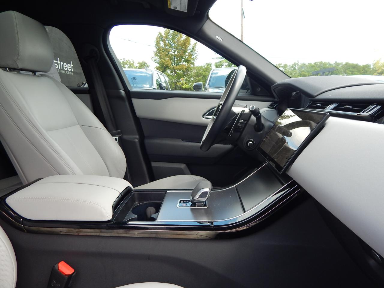 Land Rover Range Rover Velar P250 Dynamic SE 2024