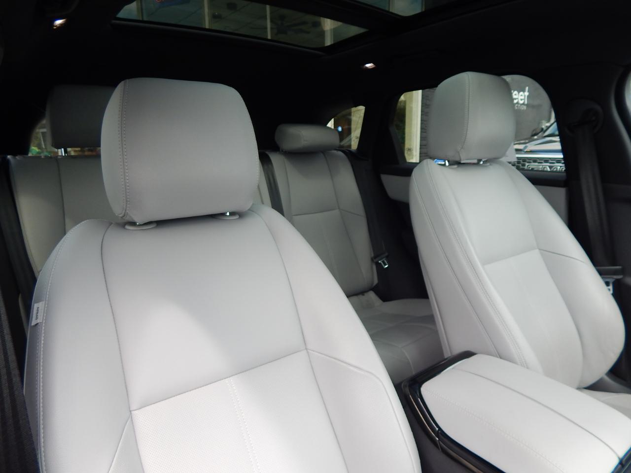 Land Rover Range Rover Velar P250 Dynamic SE 2024